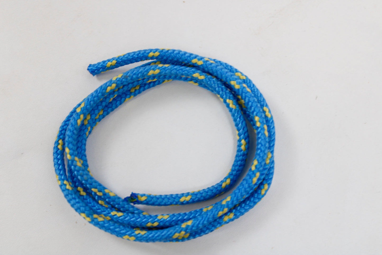 Knotenbrett – Trainiere Knoten wie ein Profi und meistere deinen Bootsführerschein