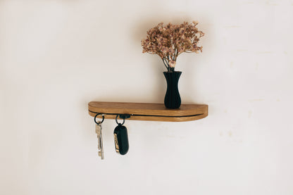 Schlüsselbrett aus Eichenholz mit Ablage und Schlüsselschlitz