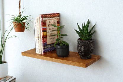 Schwebendes Wandregal aus Eiche – Massives Holzregal für Bücher, Pflanzen & Deko | Unsichtbare Halterung | Modern und Minimalistisch