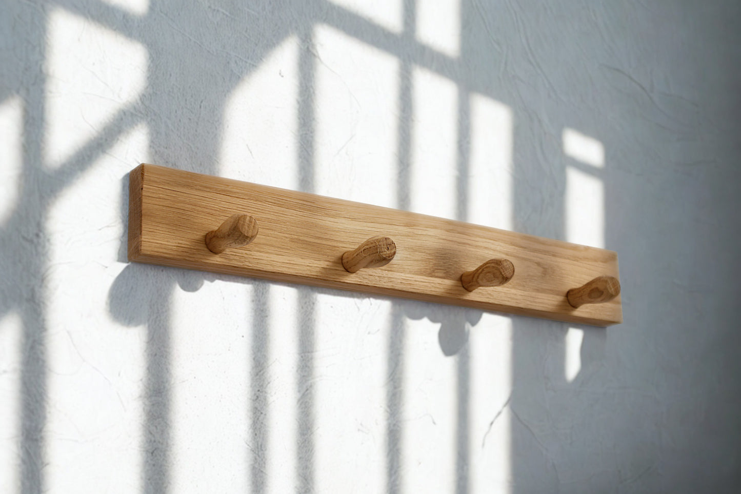 EIKEN – Wandgarderobe aus massiver Eiche | Handgefertigt in Deutschland