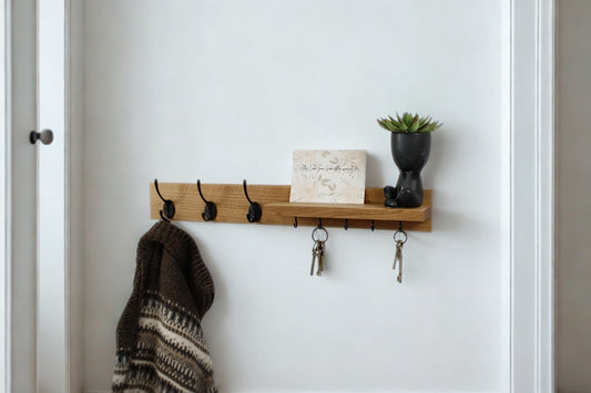 Wandgarderobe & Schlüsselbrett in einem – Eiche Holz Garderobe mit Ablage und Haken | Schlüsselhalter und Jackenleiste