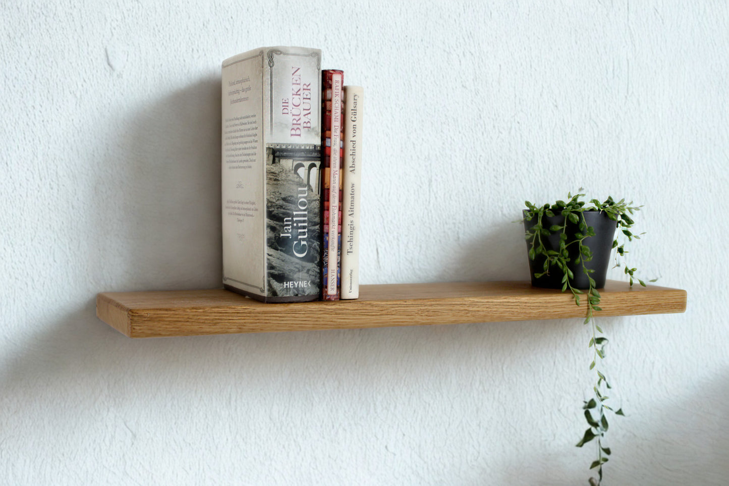 Schwebendes Wandregal aus Eiche – Massives Holzregal für Bücher, Pflanzen & Deko | Unsichtbare Halterung | Modern und Minimalistisch